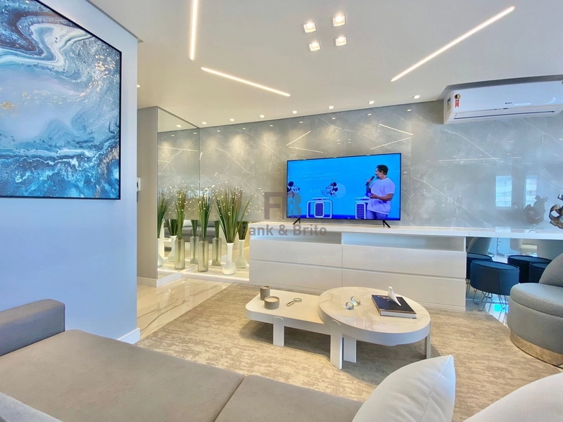 VENDE APARTAMENTO COM SACADA DE FRENTE COM VISTA PARA O MAR E SERRA: 7ª foto da galeria de imagens do imóvel