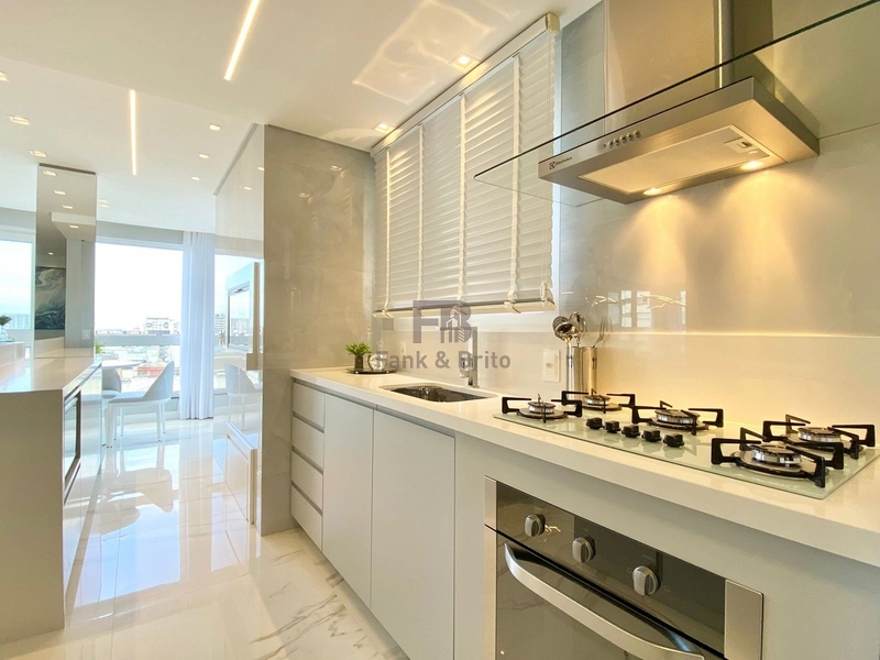 VENDE APARTAMENTO COM SACADA DE FRENTE COM VISTA PARA O MAR E SERRA: 19ª foto da galeria de imagens do imóvel