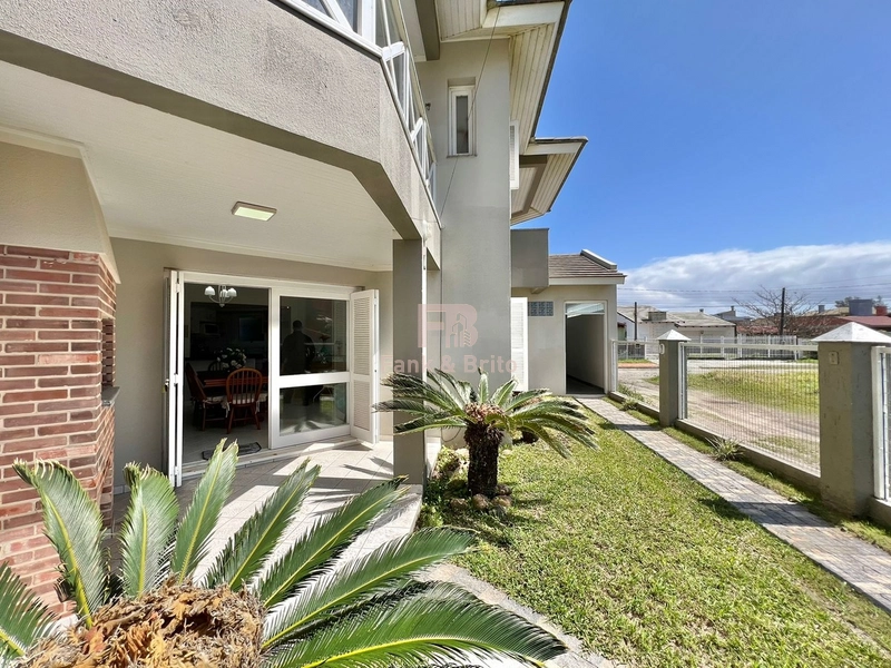 DUPLEX NA BEIRA MAR DE CAPÃO DA CANOA: 5ª foto da galeria de imagens do imóvel