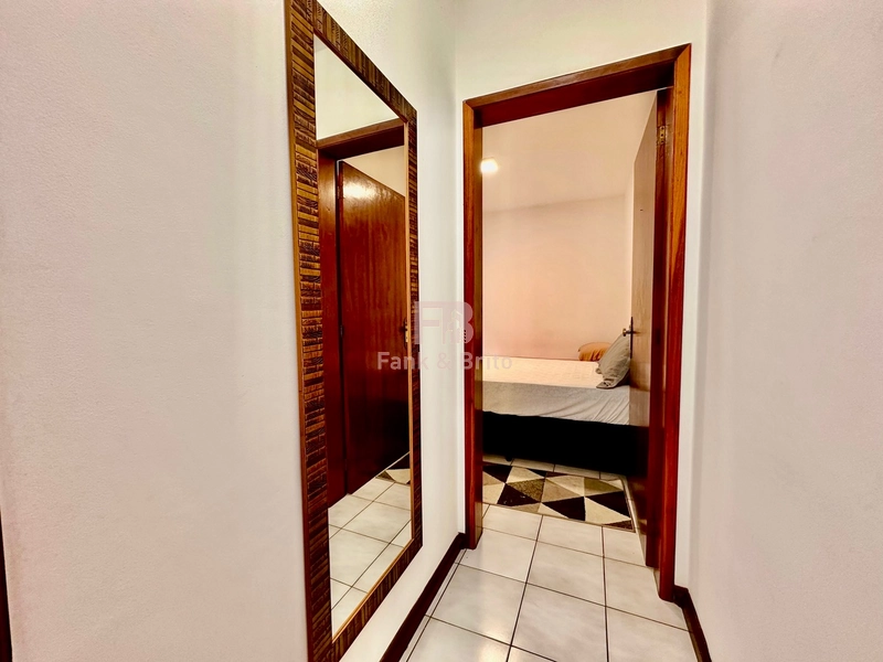 SACADA DE FRENTE PARA A PRAÇA DA FLÁVIO BOIANÓVSKI.: 22ª foto da galeria de imagens do imóvel