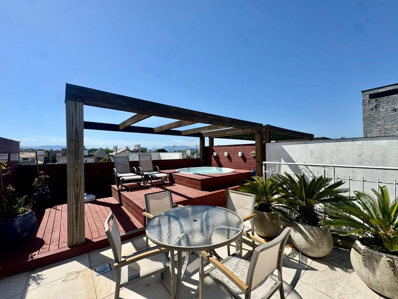 Cobertura duplex mobiliada no Rossi Atlântida: 9ª foto da galeria de imagens do imóvel