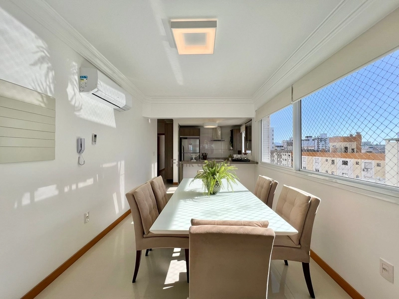 APARTAMENTO À VENDA 01 APARTAMENTO POR ANDAR, VISTA PARA O MAR: 8ª foto da galeria de imagens do imóvel