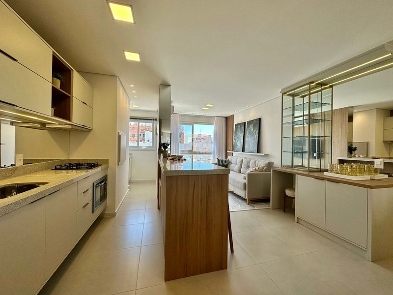 VENDE AMPLO APARTAMENTO FINAMENTE MOBILIADO E DECORADO: 5ª foto da galeria de imagens do imóvel