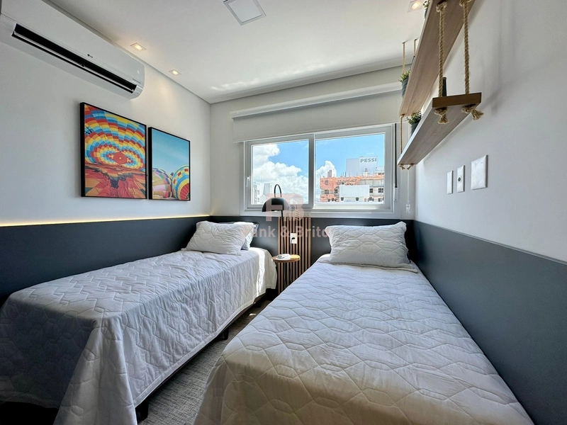 VENDE AMPLO APARTAMENTO FINAMENTE MOBILIADO E DECORADO: 18ª foto da galeria de imagens do imóvel