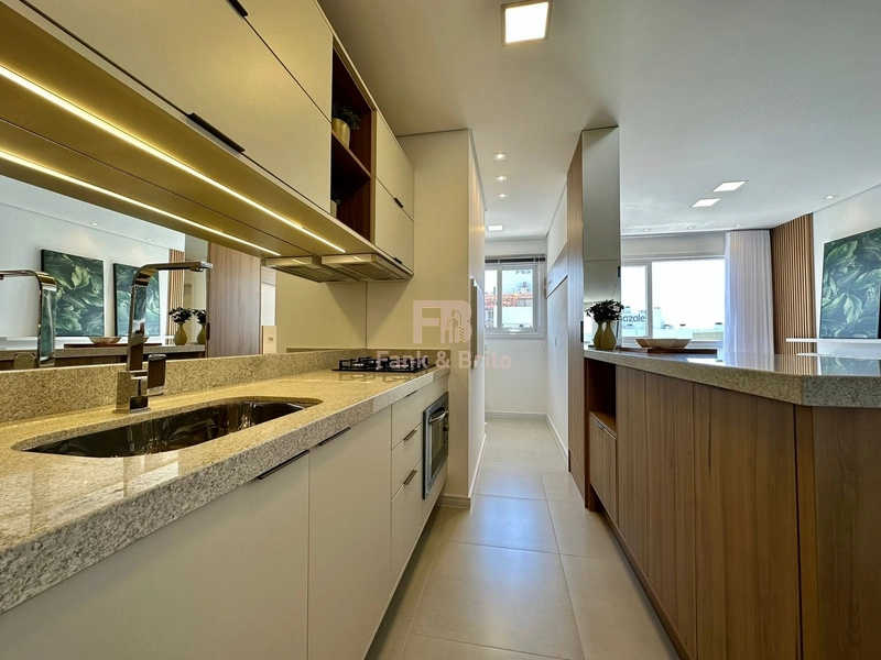 VENDE AMPLO APARTAMENTO FINAMENTE MOBILIADO E DECORADO: 12ª foto da galeria de imagens do imóvel