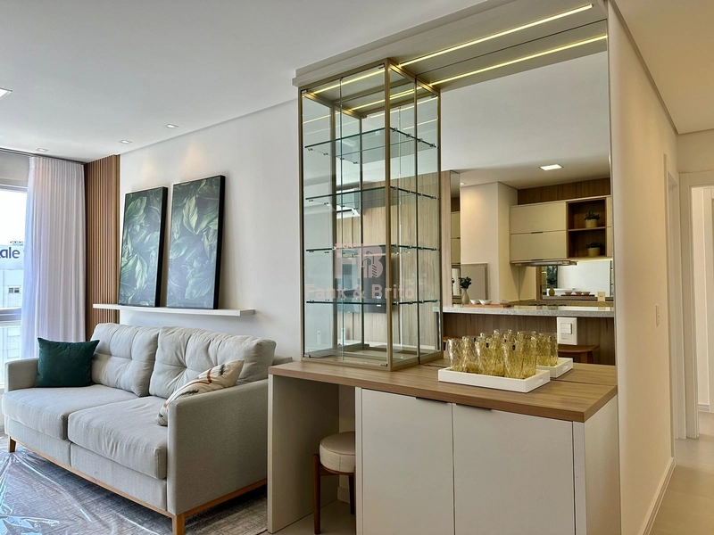 VENDE AMPLO APARTAMENTO FINAMENTE MOBILIADO E DECORADO: 10ª foto da galeria de imagens do imóvel