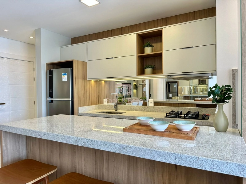 VENDE AMPLO APARTAMENTO FINAMENTE MOBILIADO E DECORADO: 9ª foto da galeria de imagens do imóvel