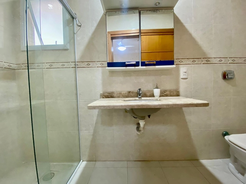 Apartamento à venda próximo ao mar com vista para a praça!: 2ª foto da galeria de imagens do imóvel