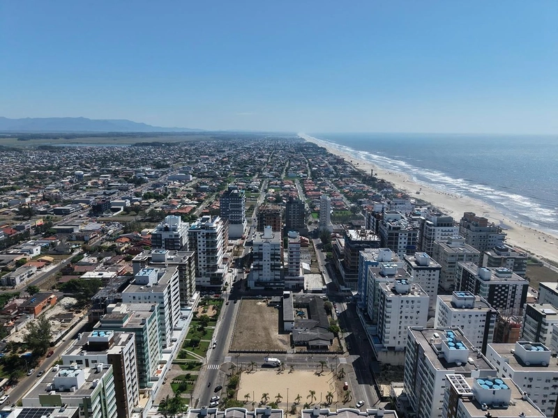 Apartamento à venda próximo ao mar com vista para a praça!: 5ª foto da galeria de imagens do imóvel