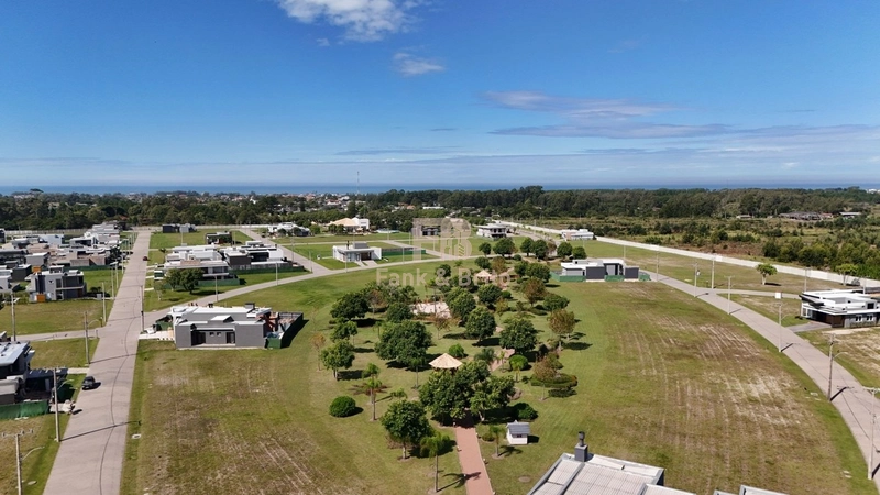 TERRENO A VENDA EM CONDOMINIO FECHADO: 4ª foto da galeria de imagens do imóvel
