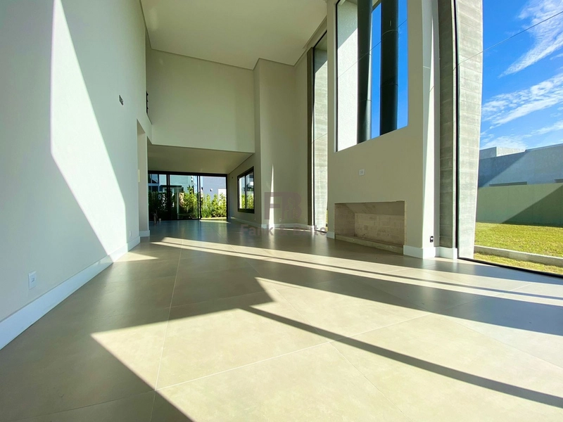 CASA A VENDA EM CONDOMINIO FECHADO: 4ª foto da galeria de imagens do imóvel