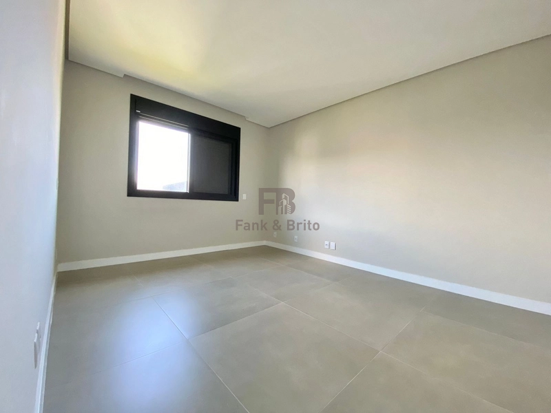 CASA A VENDA EM CONDOMINIO FECHADO: 9ª foto da galeria de imagens do imóvel