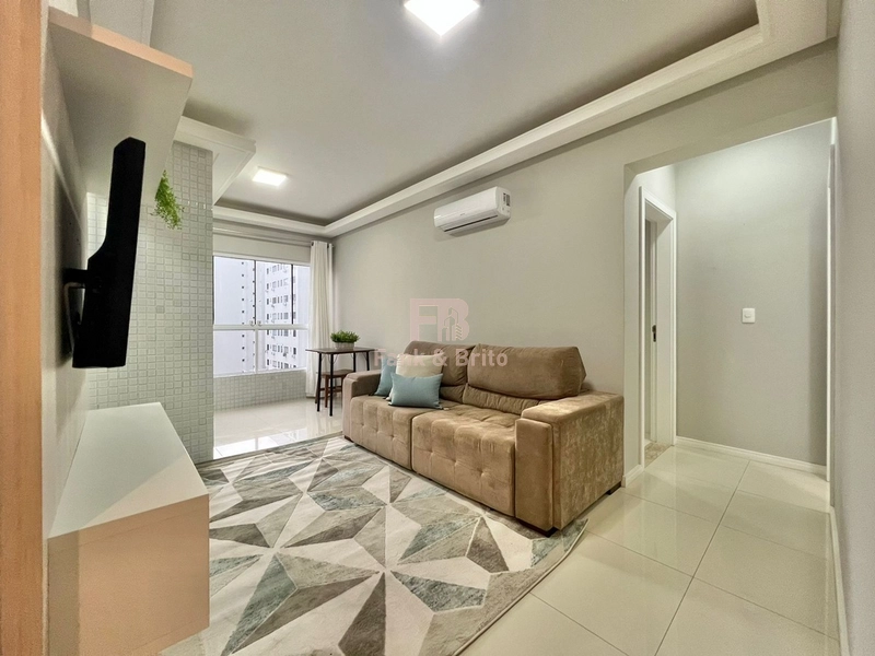 Lindo apartamento mobiliado: 2ª foto da galeria de imagens do imóvel