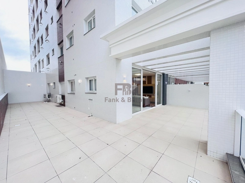 VENDE APARTAMENTO COM TERRAÇO FINAMENTE MOBILIADO E DECORADO: 3ª foto da galeria de imagens do imóvel