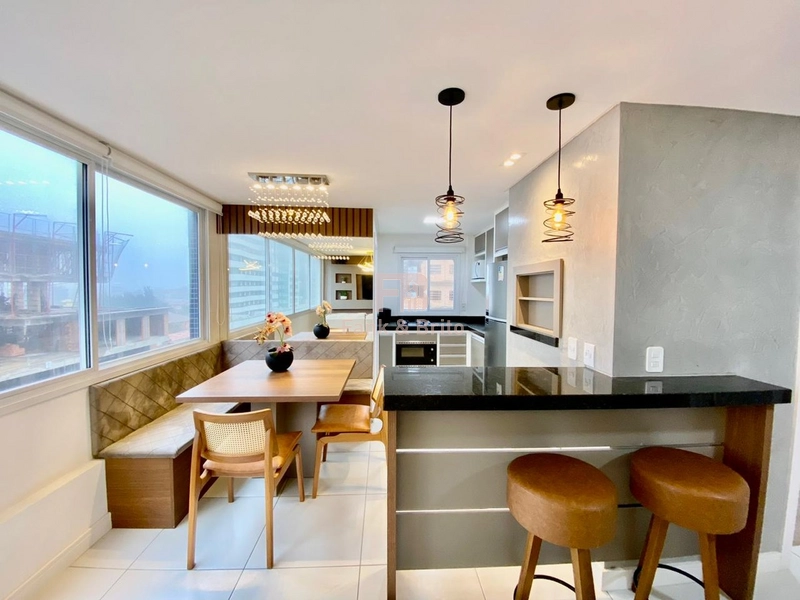 Mobiliado e decorado: 10ª foto da galeria de imagens do imóvel