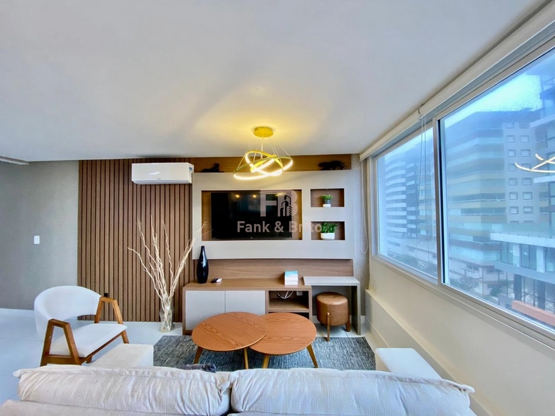 Mobiliado e decorado: 2ª foto da galeria de imagens do imóvel