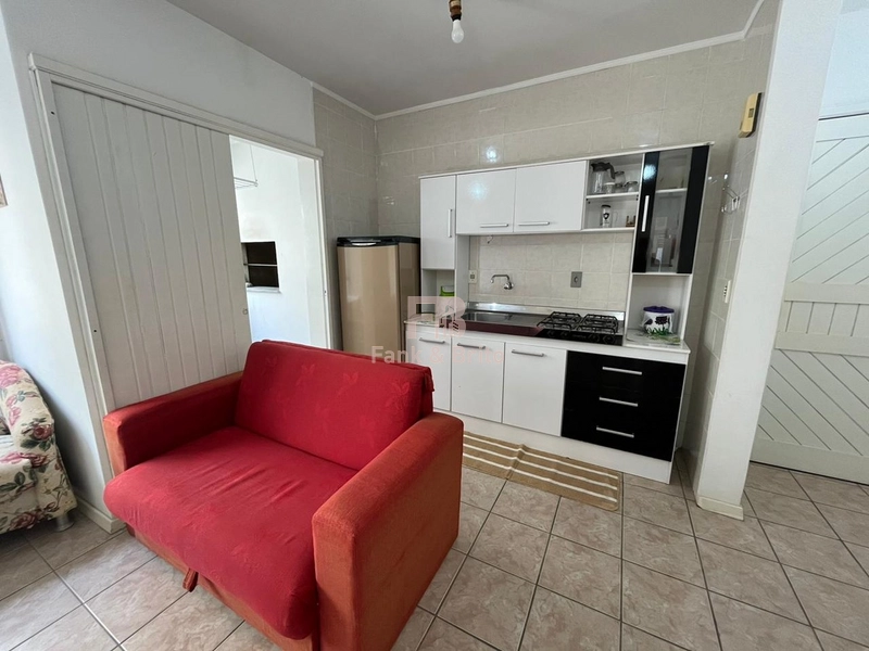 2 DORMITÓRIOS NO CENTRO DE CAPÃO JUNTO A PRAÇA DO MINI GOLF: 3ª foto da galeria de imagens do imóvel