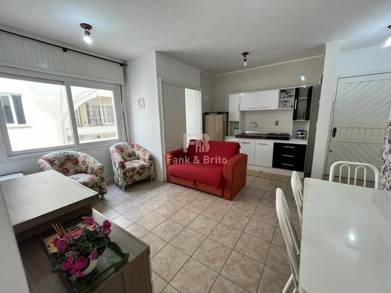 2 DORMITÓRIOS NO CENTRO DE CAPÃO JUNTO A PRAÇA DO MINI GOLF: 2ª foto da galeria de imagens do imóvel