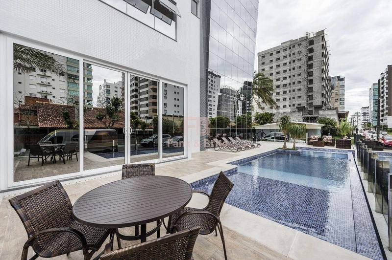 MAGNÍFICO APARTAMENTO DE FRENTE COM VISTA PARA O MAR!: 13ª foto da galeria de imagens do imóvel