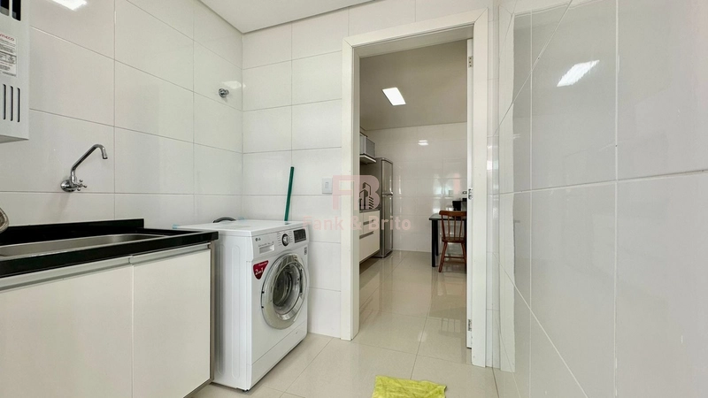 FRENTE UBIRAJARA: 17ª foto da galeria de imagens do imóvel