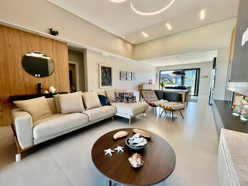 FINAMENTE MOBILIADA E DECORADA, BEIRA LAGO!: 12ª foto da galeria de imagens do imóvel