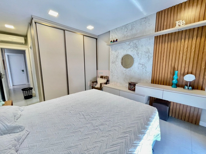 FINAMENTE MOBILIADA E DECORADA, BEIRA LAGO!: 24ª foto da galeria de imagens do imóvel