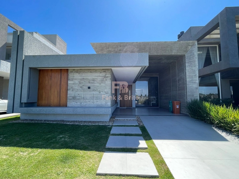 FINAMENTE MOBILIADA E DECORADA, BEIRA LAGO!: 29ª foto da galeria de imagens do imóvel