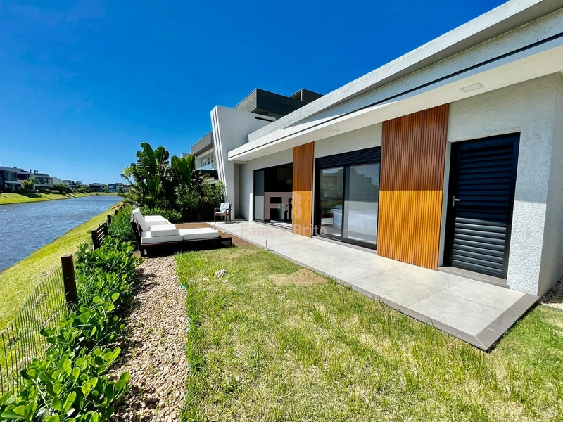 FINAMENTE MOBILIADA E DECORADA, BEIRA LAGO!: 7ª foto da galeria de imagens do imóvel