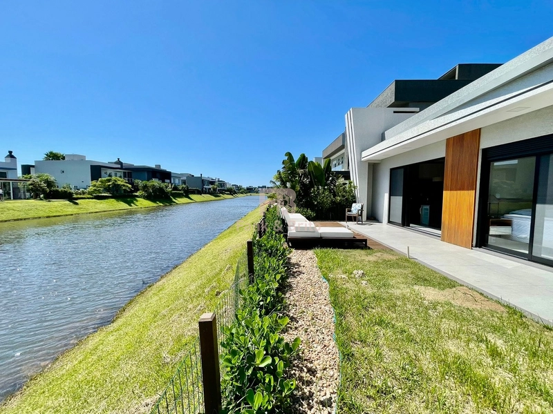 FINAMENTE MOBILIADA E DECORADA, BEIRA LAGO!: 5ª foto da galeria de imagens do imóvel