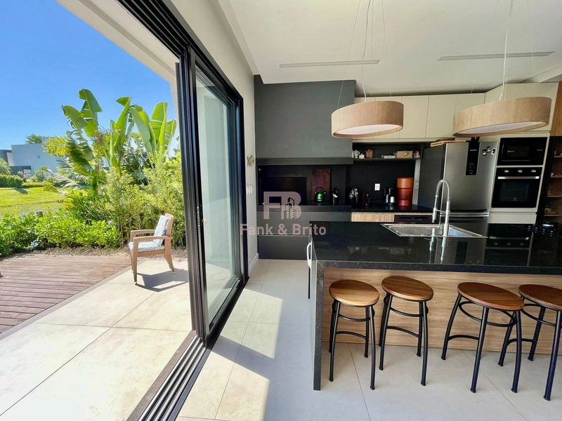 FINAMENTE MOBILIADA E DECORADA, BEIRA LAGO!: 8ª foto da galeria de imagens do imóvel