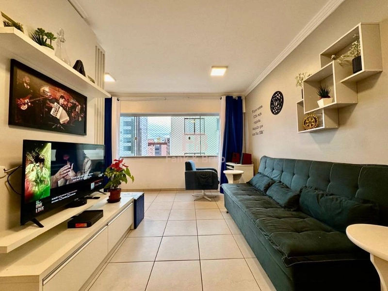 Apartamento Aconchegante de 1 Dormitório com Vaga de Garagem: 2ª foto da galeria de imagens do imóvel