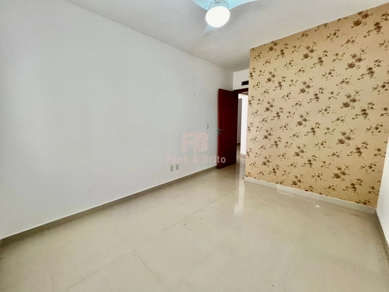 Sacada de frente com sol da manhã.: 15ª foto da galeria de imagens do imóvel