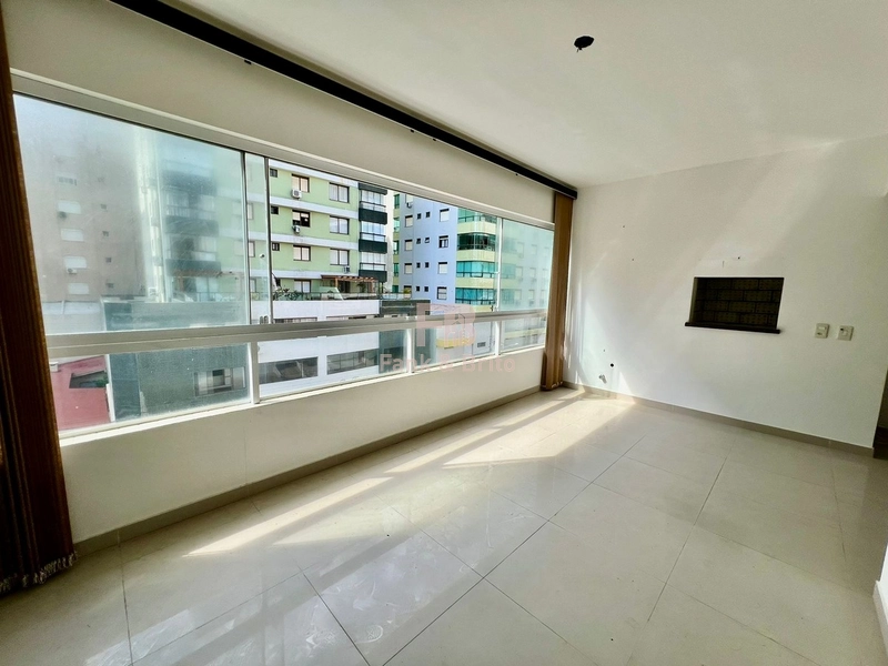 Sacada de frente com sol da manhã.: 6ª foto da galeria de imagens do imóvel