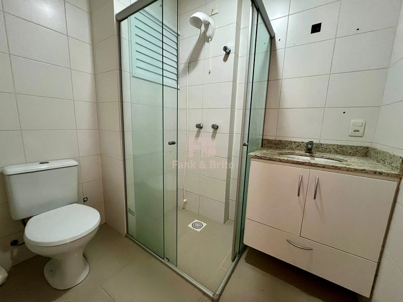 Sacada de frente com sol da manhã.: 14ª foto da galeria de imagens do imóvel