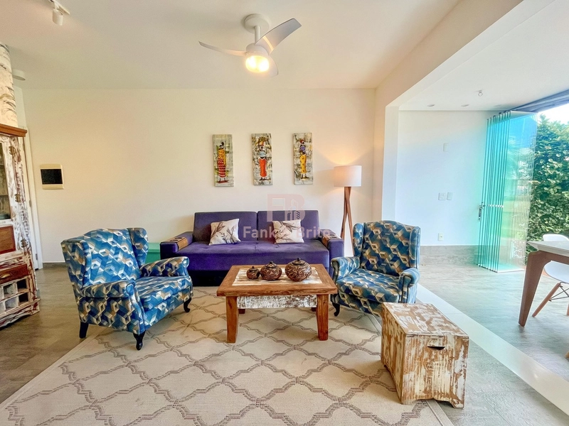 Casa em Condomínio com 118m², 2 dormitórios, 1 suíte, 2 vagas, Condomí: 1ª foto da galeria de imagens do imóvel