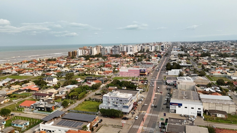 FRENTE AVENIDA, 05 QUADRAS DO MAR.: 21ª foto da galeria de imagens do imóvel