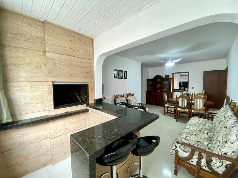 OPORTUNIDADE DE NEGÓCIO, Á 1 QUADRA DO MAR!!: 2ª foto da galeria de imagens do imóvel