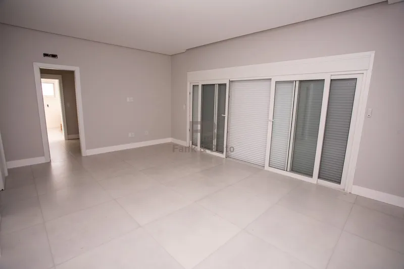 CASA A VENDA EM CONDOMINIO FECHADO: 6ª foto da galeria de imagens do imóvel