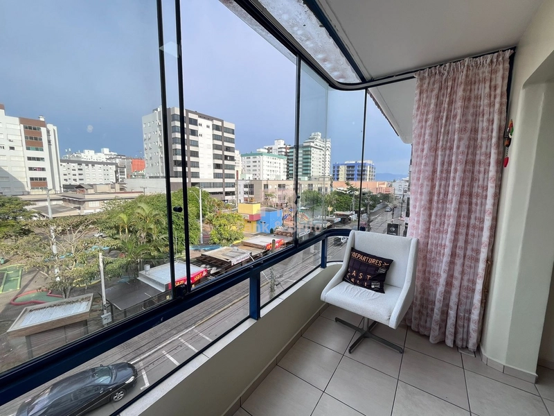 APARTAMENTO DOIS DORMITÓRIOS, CENTRO! PRAÇA MINI GOLF: 1ª foto da galeria de imagens do imóvel