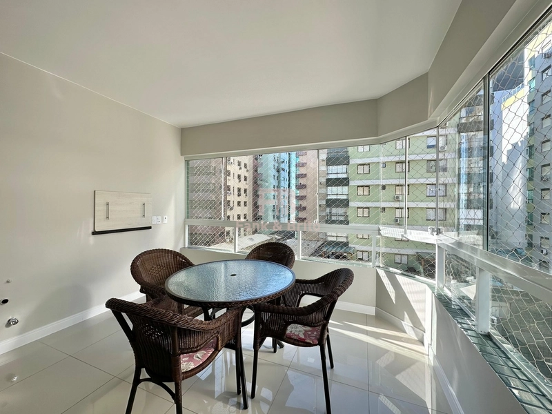 Apartamento à Venda no Bairro Navegantes, 3 Dormitórios , uma quadra do mar!: 1ª foto da galeria de imagens do imóvel