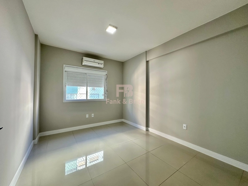 Apartamento à Venda no Bairro Navegantes, 3 Dormitórios , uma quadra do mar!: 20ª foto da galeria de imagens do imóvel