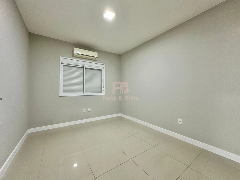 Apartamento à Venda no Bairro Navegantes, 3 Dormitórios , uma quadra do mar!: 19ª foto da galeria de imagens do imóvel