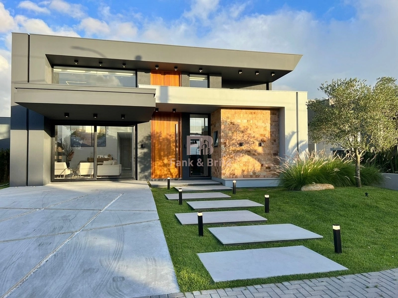 CONDOMÍNIO DUBAI  CASA À VENDA: 1ª foto da galeria de imagens do imóvel