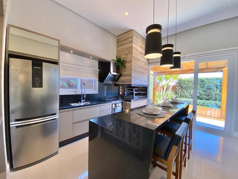 CASA A VENDA NA ZONA NOVA EM CAPÃO DA CANOA: 3ª foto da galeria de imagens do imóvel