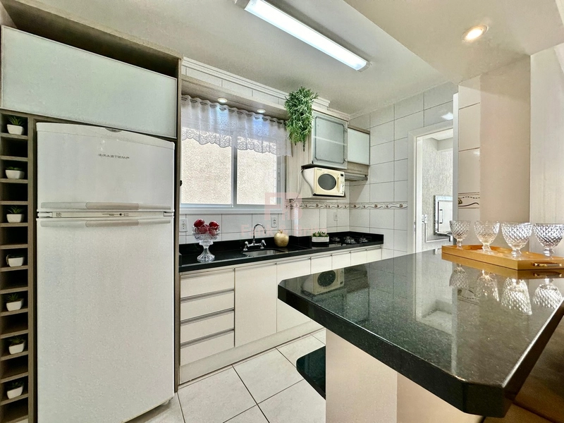 VISTA MAR, FRENTE AVENIDA, BAIRRO NOBRE.: 12ª foto da galeria de imagens do imóvel