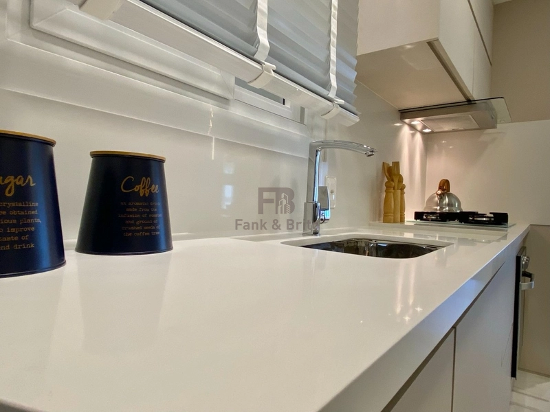 APARTAMENTO NOVO DE FRENTE PARA AVENIDA, COM VISTA PARA O MAR E CIDADE: 11ª foto da galeria de imagens do imóvel