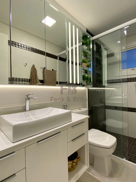 APARTAMENTO NOVO DE FRENTE PARA AVENIDA, COM VISTA PARA O MAR E CIDADE: 18ª foto da galeria de imagens do imóvel