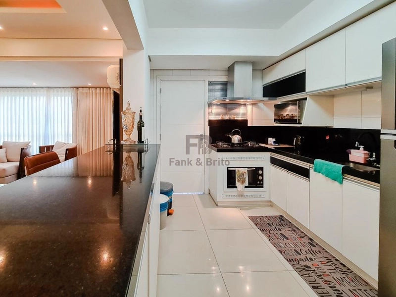 VENDE APARTAMENTO COM VISTA PARA O MAR E AVENIDA UBIRAJARA: 1ª foto da galeria de imagens do imóvel
