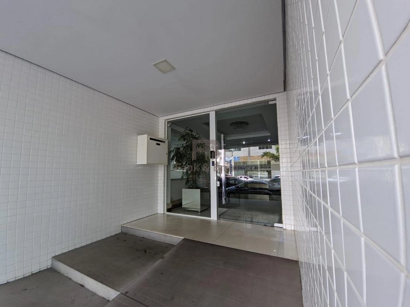 VENDE APARTAMENTO COM VISTA PARA O MAR E AVENIDA UBIRAJARA: 30ª foto da galeria de imagens do imóvel