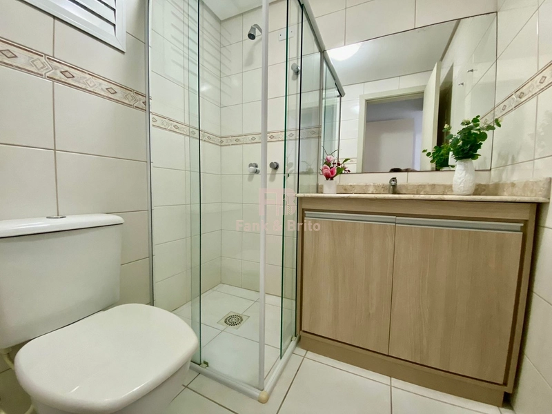 FRENTE AVENIDA COM VISTA MAR: 24ª foto da galeria de imagens do imóvel